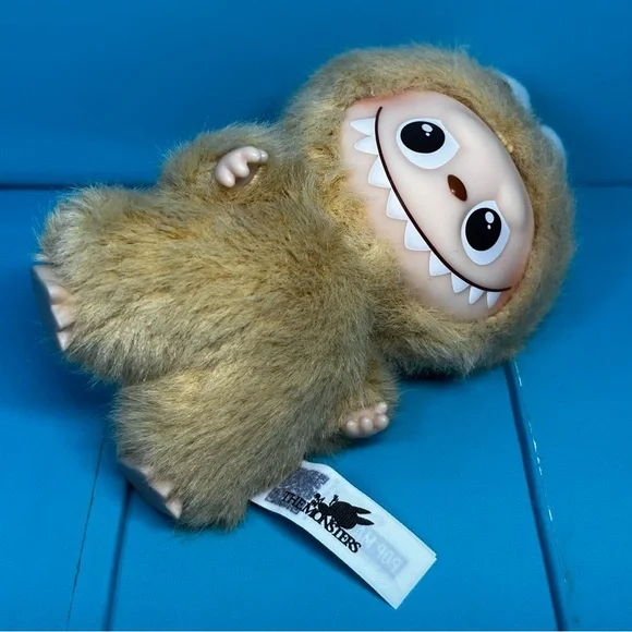 Pop Mart - The Monsters - Pin For Love Series - Labubu Vinyl Plush Pendant - S - Picture 6 of 9